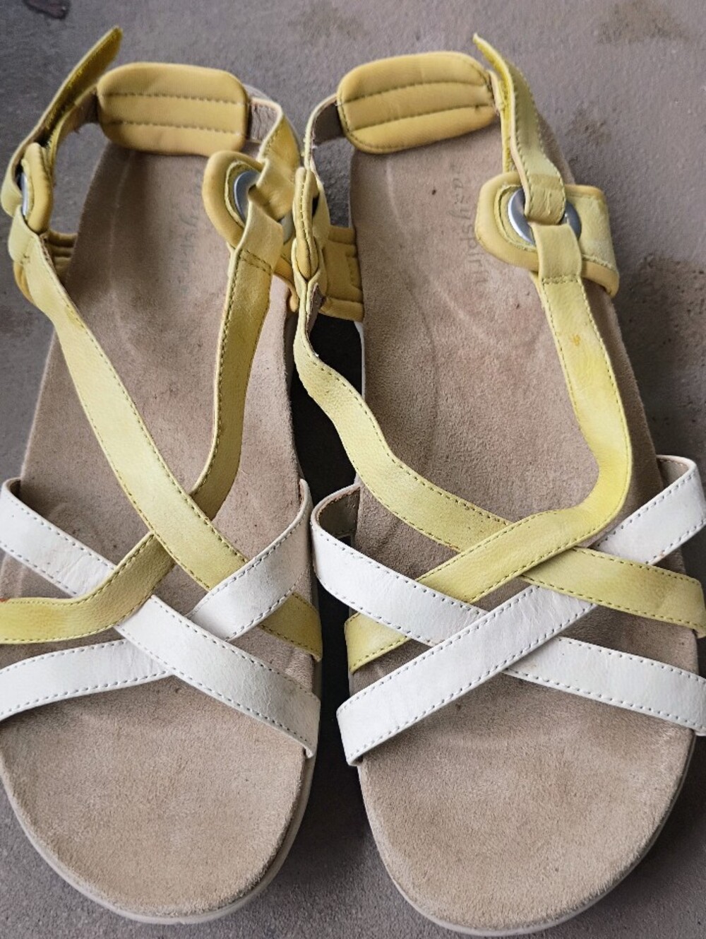 Easy Spirit Yellow and White Crisscross Strap Sandals